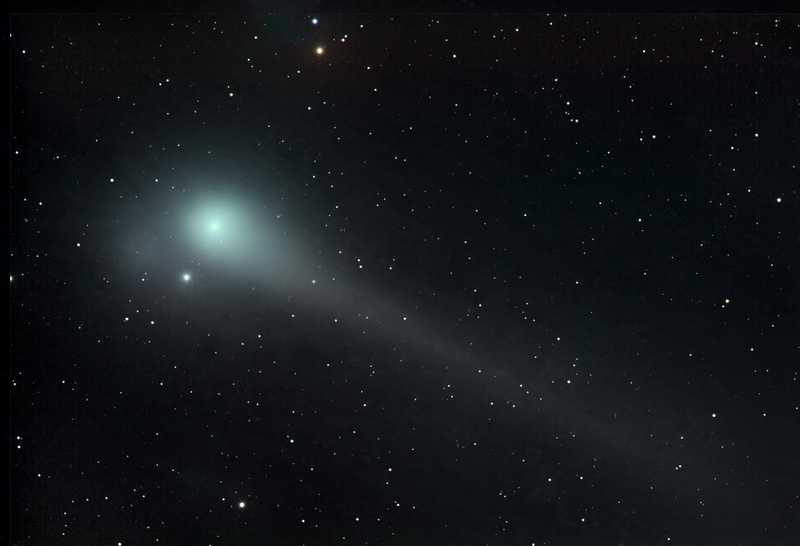 File:Comet lulin color small.png